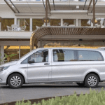 Vehículo privado mercedes y chofer a disposición